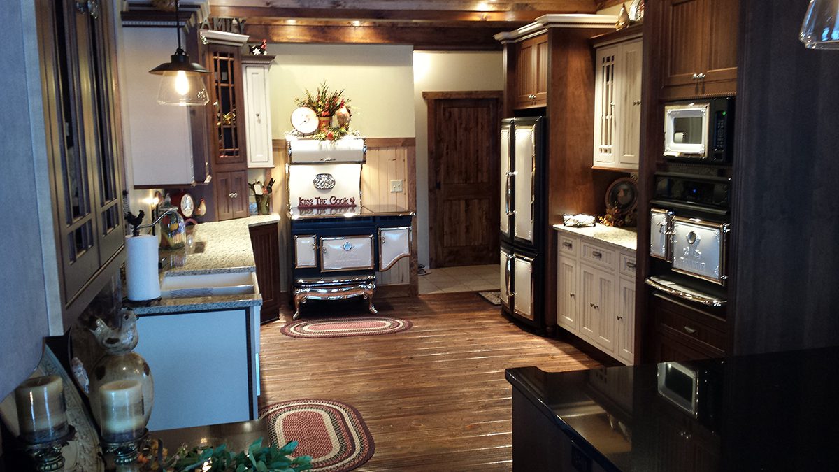 A Charming Farmhouse Kitchen Steps Back in Time – Elmira Stove Works