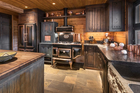 The (Welcome) Revenge of Vintage: Transforming Your Home & Kitchen Spaces with Antique Appliances