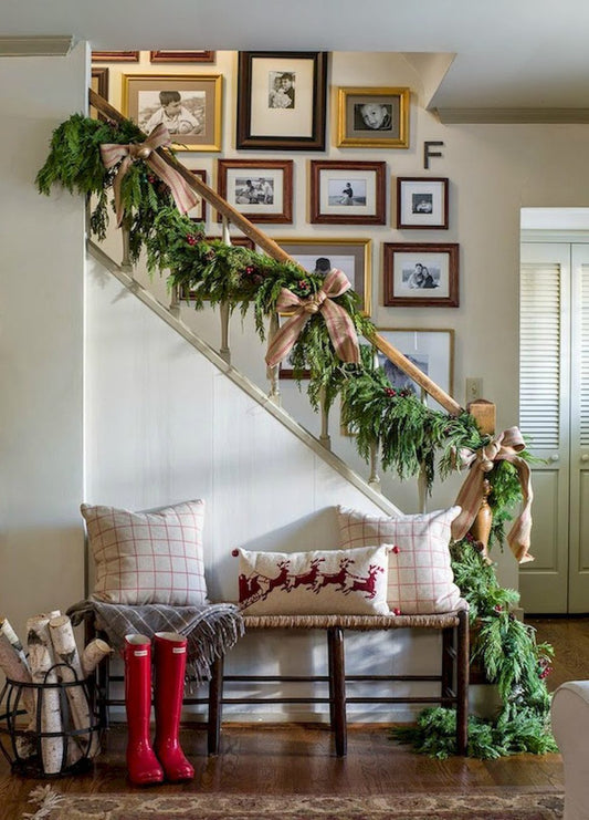 Add a Timeless Touch With Vintage Holiday Decorating