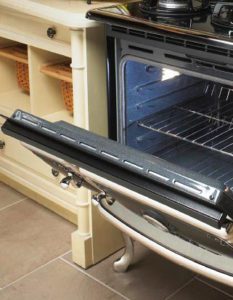 Self-cleaning True Convection Oven (shown With 25 Lb. Turkey)