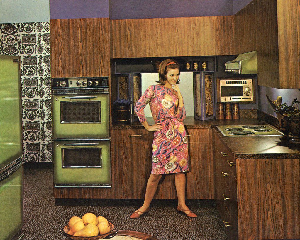70's kitchen aesthetic